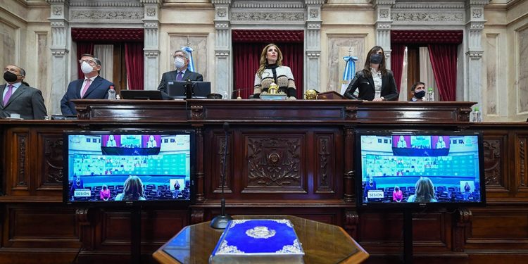 El Senado aprobó decretos de ampliación del plan de vacunas y medidas contra la Covid
