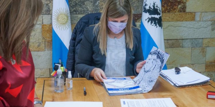 Plottier y Catastro firman convenio para actualizar base de datos